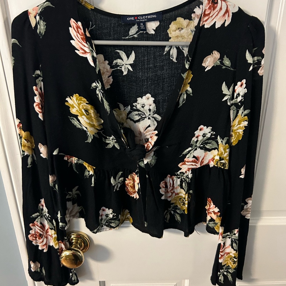 One Clothing Long Sleeve Floral crop top